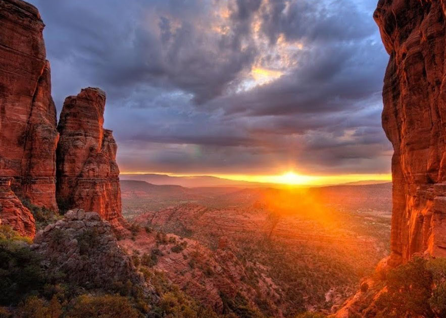 Sunset over Sedona, Arizona thumbnail